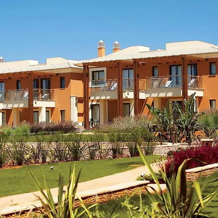 Santo Village Ii *